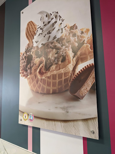 Ice Cream Shop «Marble Slab Creamery», reviews and photos, 4937 Belt Line Rd, Dallas, TX 75254, USA
