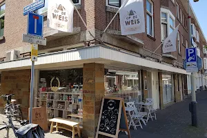 Op de Weis, Coffee, Tea & More image