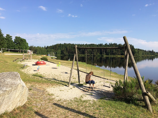 Devesset Lake Beach