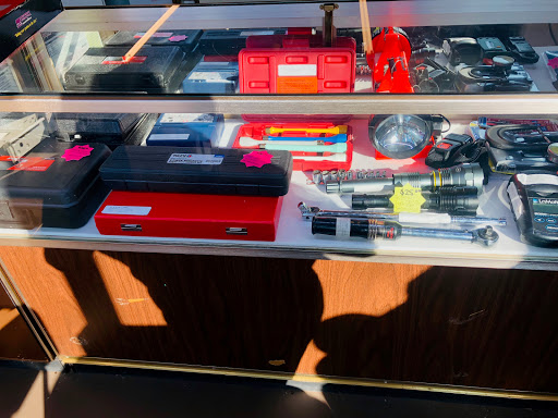 Pawn Shop «Roswell Pawn & Jewelry», reviews and photos, 615 Holcomb Bridge Rd, Roswell, GA 30076, USA