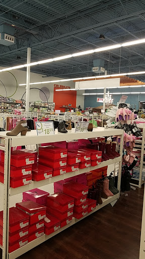 Discount Store «Here Today Fenton», reviews and photos, 772 Gravois Bluffs Blvd, Fenton, MO 63026, USA