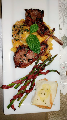 Grocery Store «Whole Foods Market», reviews and photos, 801 E Lamar Blvd, Arlington, TX 76011, USA