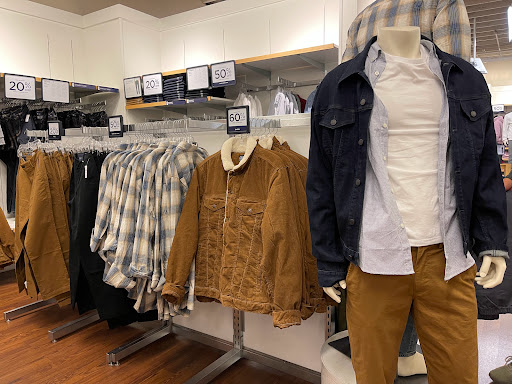 Clothing Store «Gap Outlet», reviews and photos, 1600 Saratoga Ave, San Jose, CA 95129, USA
