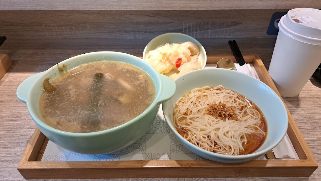 龍涎居好湯-高雄美術館店 的照片