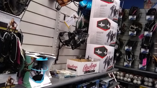 Sporting Goods Store «Big 5 Sporting Goods - Lakewood», reviews and photos, 5247 Lakewood Blvd, Lakewood, CA 90712, USA