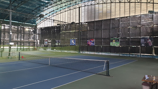 Sân tennis Hồng Hà