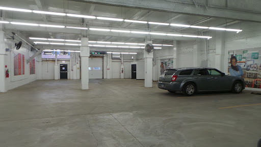 Truck Rental Agency «U-Haul Moving & Storage of Bronzeville», reviews and photos, 2601 S La Salle St, Chicago, IL 60616, USA