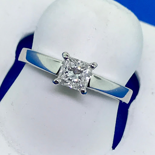 Pawn Shop «Uptown Pawn», reviews and photos, 301 W Lake St, Minneapolis, MN 55408, USA