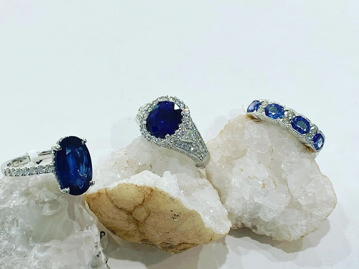 Jewelry Store «DeLyn Jewelry», reviews and photos, 29 E Washington St, Martinsville, IN 46151, USA