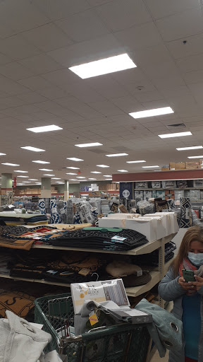 Home Goods Store «Christmas Tree Shops», reviews and photos, 393 N Central Ave, Hartsdale, NY 10530, USA