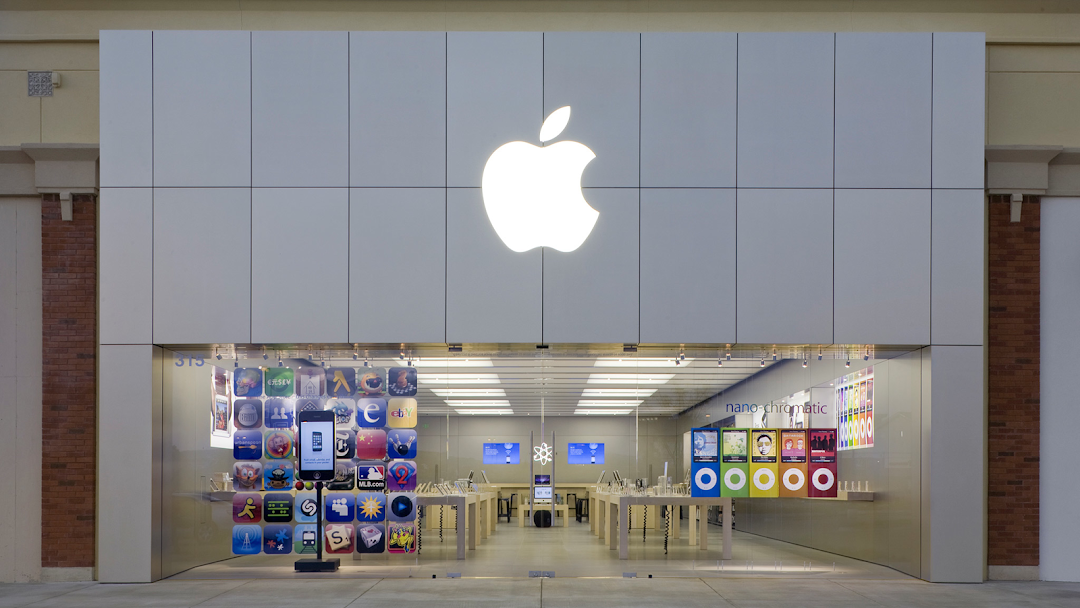 Apple The Promenade Shops at Briargate