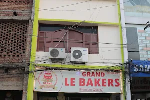 Grand Le Bakers image