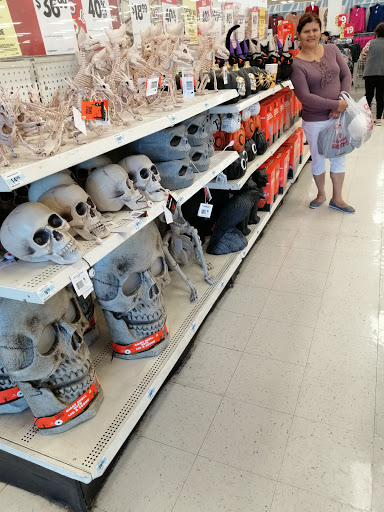 Shopping Mall «Crossroads Shopping Center», reviews and photos, 409 Tarrytown Rd, White Plains, NY 10607, USA