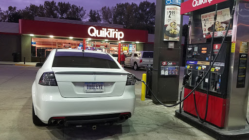 Gas Station «QuikTrip», reviews and photos, 11925 University Ave, Clive, IA 50325, USA