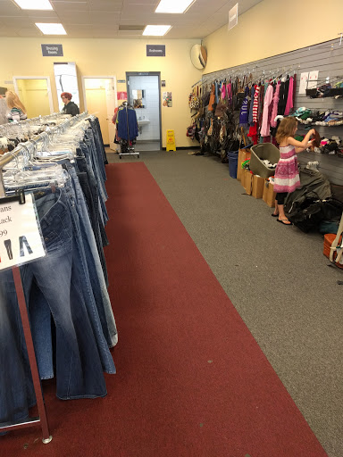 Thrift Store «Salvation Army», reviews and photos