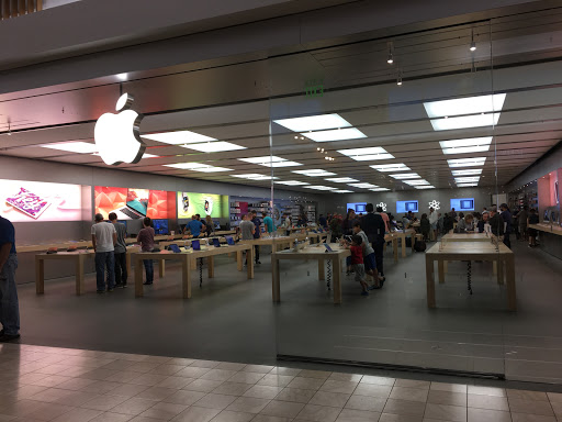 Computer Store «Apple Walt Whitman», reviews and photos, 160 Walt Whitman Rd, Huntington Station, NY 11746, USA