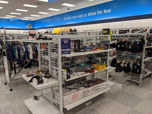 Clothing Store «Ross Dress for Less», reviews and photos, 484 Randall Rd, South Elgin, IL 60177, USA