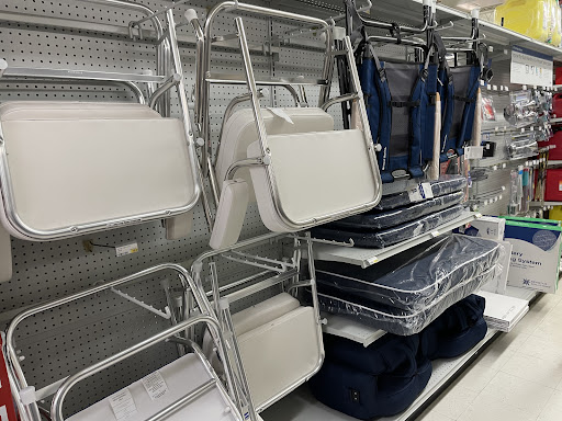 Marine Supply Store «West Marine», reviews and photos, 4141 S 76th St, Greenfield, WI 53220, USA