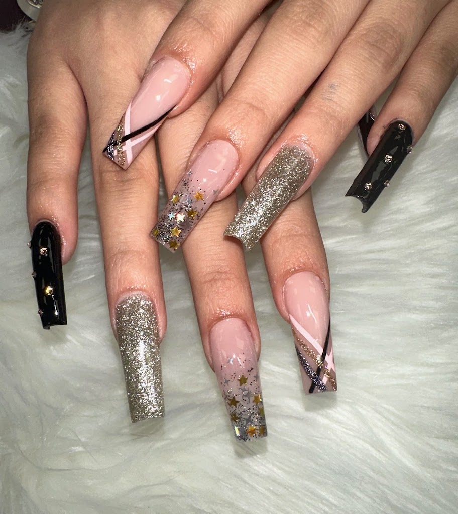 Anna's Nails 78410