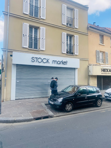 Stock Market à Nanterre