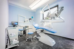 Studio Dentistico Atanor - Dr. Roberto Alessandrini image