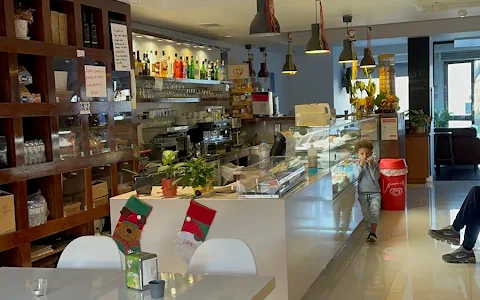 Miki Café-Lounge-Bar image