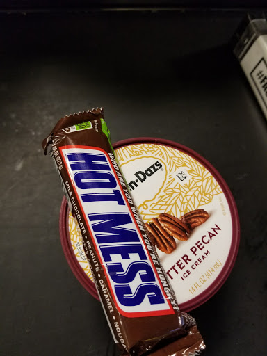 Shopping Mall «Foothill Square Shopping Center», reviews and photos, 10700 MacArthur Blvd #200, Oakland, CA 94605, USA