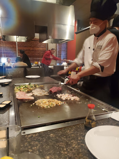 Shopping Mall «Rockside Corners Shopping Center», reviews and photos, 6901 Rockside Rd, Independence, OH 44131, USA