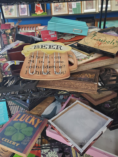 Thrift Store «Goodwill Retail Store & Donation Center», reviews and photos, 6161 W Bell Rd, Glendale, AZ 85306, USA