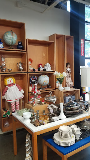 Thrift Store «RARE by Goodwill», reviews and photos, 411 W Broadway, Anaheim, CA 92805, USA