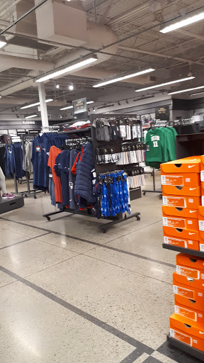 Sporting Goods Store «Nike Factory Store», reviews and photos, 1 Outlet Blvd #600, Wrentham, MA 02093, USA