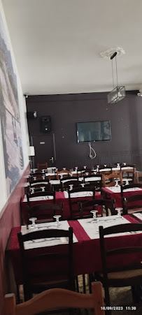 Atmosphère du Restaurant portugais O Cantinho do Lima à Ivry-sur-Seine - n°1