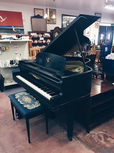 Thrift Store «L.A. Road Thrift Store», reviews and photos, 3516 N Eagle Rock Blvd, Los Angeles, CA 90065, USA