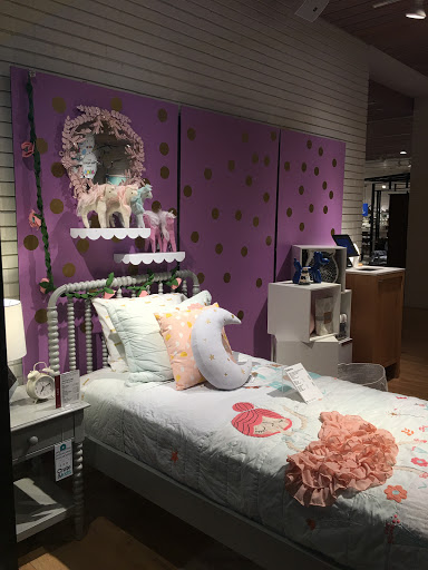 Furniture Store «Crate and Barrel», reviews and photos, 358 San Lorenzo Ave, Coral Gables, FL 33146, USA