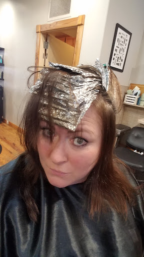 Beauty Salon «Columbia Gorge Salon & Spa», reviews and photos, 205 E Historic Columbia River Hwy, Troutdale, OR 97060, USA