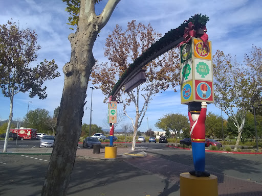 Shopping Mall «Nut Tree Plaza», reviews and photos, 1661 E Monte Vista Ave, Vacaville, CA 95688, USA