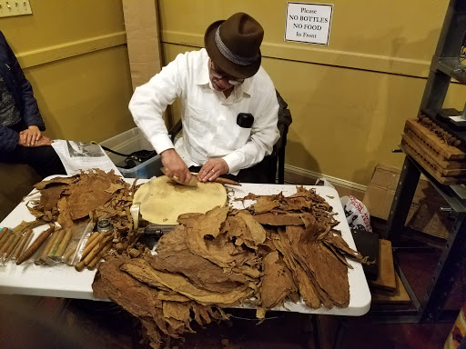 Tobacco Shop «Tobacco Shop LLC», reviews and photos, 89 Pratt St, Hartford, CT 06103, USA