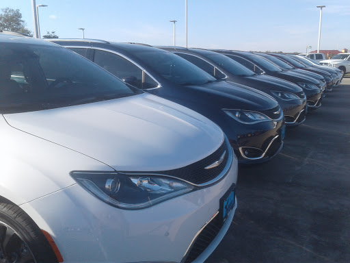 Car Dealer «Yaklin Chrysler Dodge Jeep RAM», reviews and photos, 1550 W Kingsbury St, Seguin, TX 78155, USA