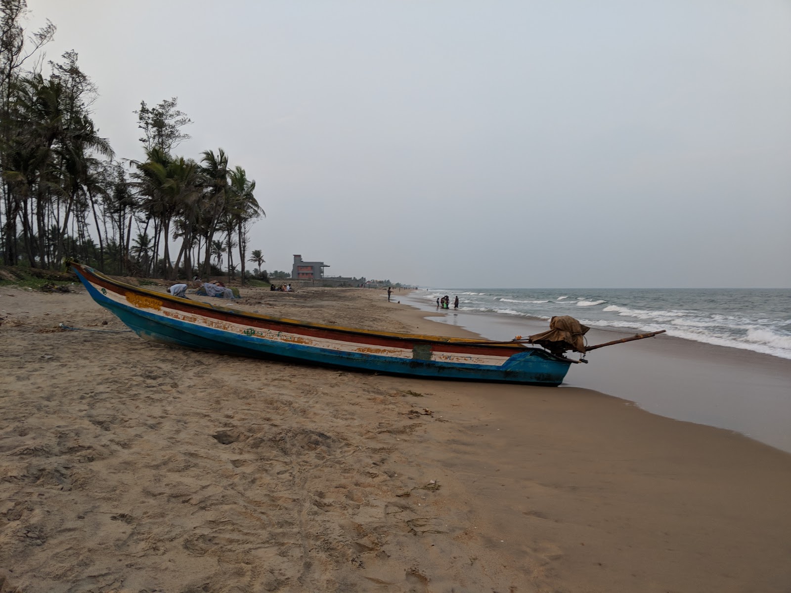 Foto von Kanathur Beach mit beiger sand Oberfläche