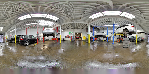 Auto Repair Shop «Spotlight Automotive», reviews and photos, 1474 W Hubbard St, Chicago, IL 60642, USA