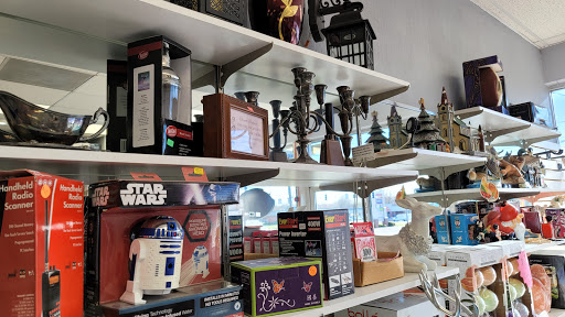 Pawn Shop «Pay More Pawn», reviews and photos, 7380 Oswego Rd, Liverpool, NY 13090, USA