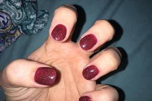 Us Nails & Spa image