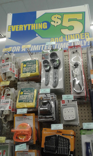 Hardware Store «Harbor Freight Tools», reviews and photos, 323 E Merritt Island Causeway, Merritt Island, FL 32952, USA