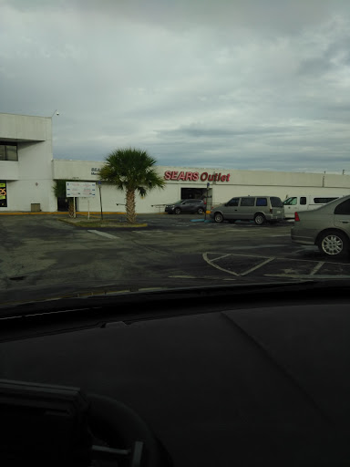 Appliance Store «Sears Outlet», reviews and photos, 3825 Forsyth Rd, Winter Park, FL 32792, USA