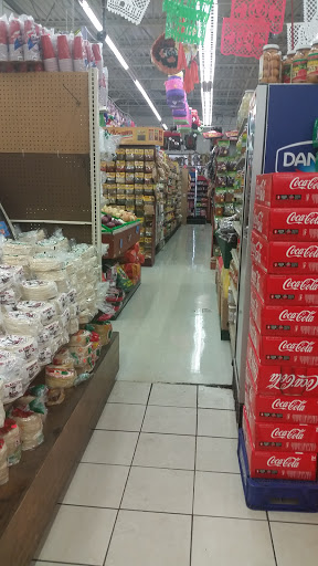 Mexican Grocery Store «La Michoacana #4», reviews and photos, 939 E Dublin Granville Rd, Columbus, OH 43229, USA
