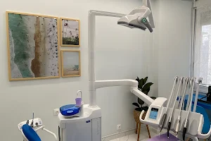 Κυριαζή Μαρία, ΟΔΟΝΤΙΑΤΡΟΣ - ΠΡΟΣΘΕΤΟΛΟΓΟΣ, ΑΘΗΝΑ-dental clinic image