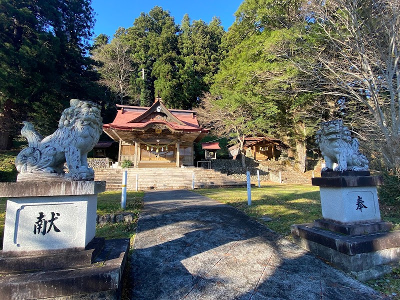 日女ヶ森匹見八幡宮