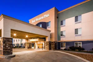 Best Western Plus Pratt image