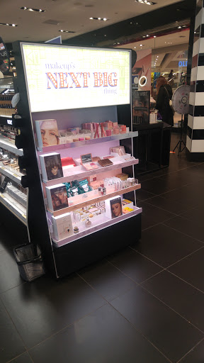 Cosmetics store Ottawa