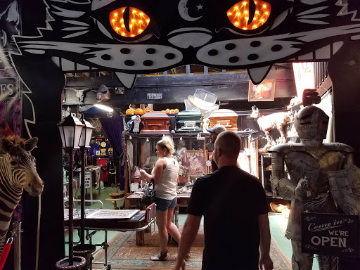 Tattoo Shop «The Rue Morgue Tattoo Gallery», reviews and photos, 198 W Jefferson St, Franklin, IN 46131, USA